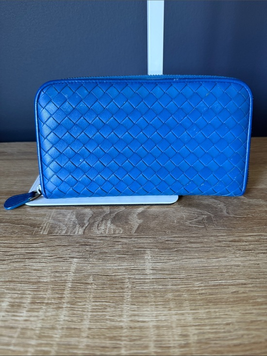 Bottega Veneta Other - Bottega Veneta Woven Zip Wallet w/ COA see call outs and reduced price used